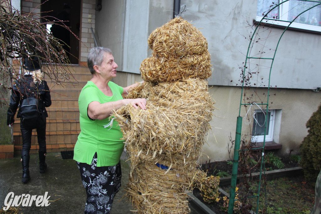Bery w Miedarach. Zwyczaj kultywują od lat [GALERIA]