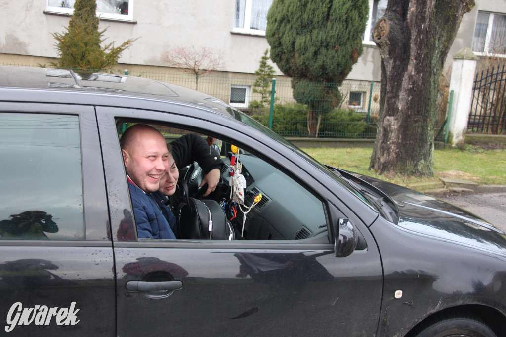 Bery w Miedarach. Zwyczaj kultywują od lat [GALERIA]