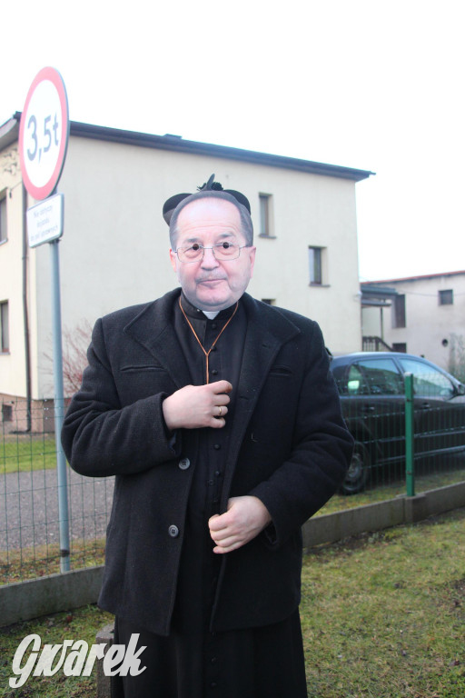 Bery w Miedarach. Zwyczaj kultywują od lat [GALERIA]