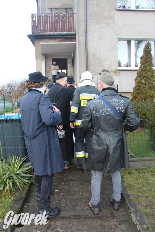 Bery w Miedarach. Zwyczaj kultywują od lat [GALERIA]