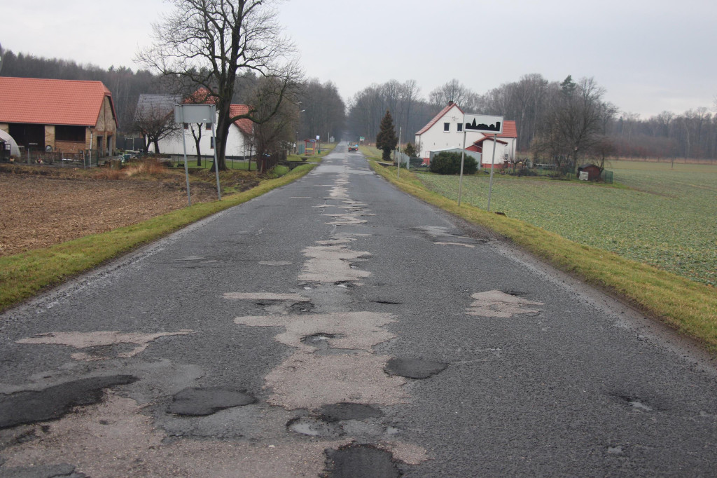 Ser z dziurami ma ich mniej niż nasze drogi [GALERIA]