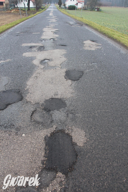 Ser z dziurami ma ich mniej niż nasze drogi [GALERIA]