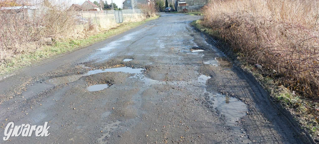 Ser z dziurami ma ich mniej niż nasze drogi [GALERIA]