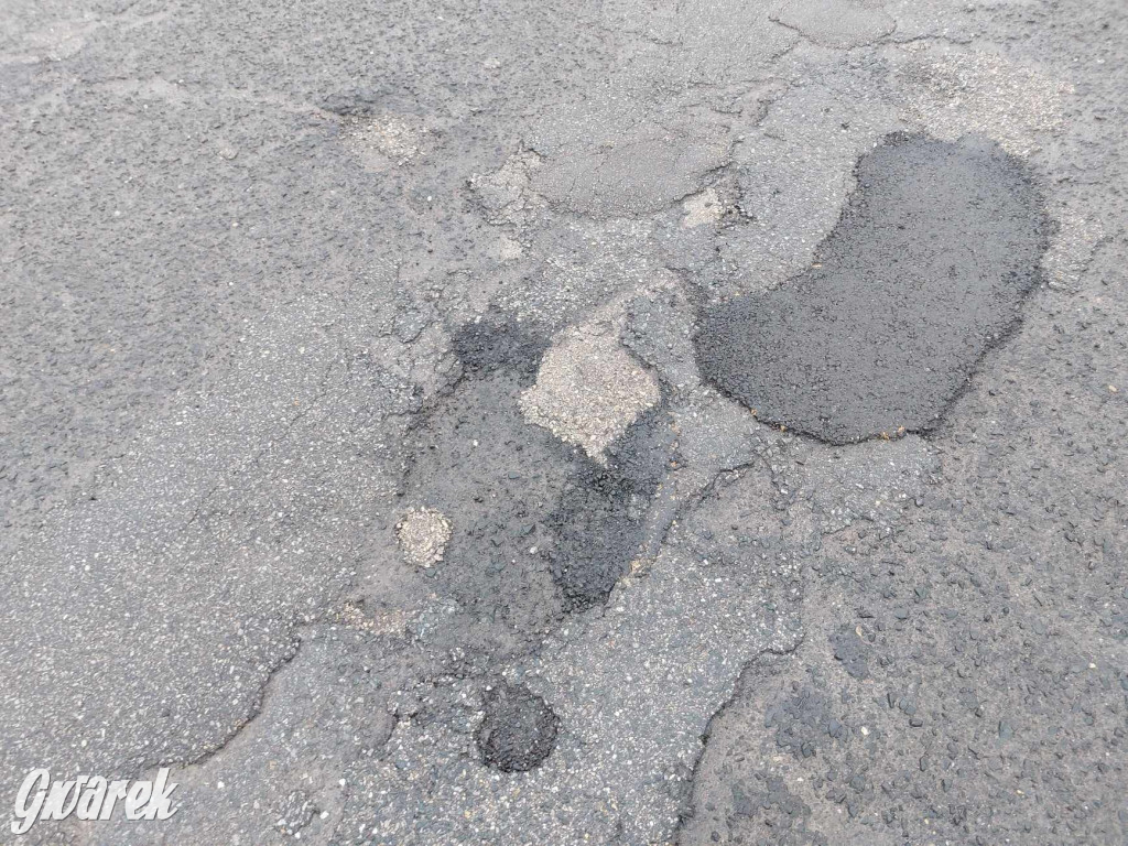 Ser z dziurami ma ich mniej niż nasze drogi [GALERIA]