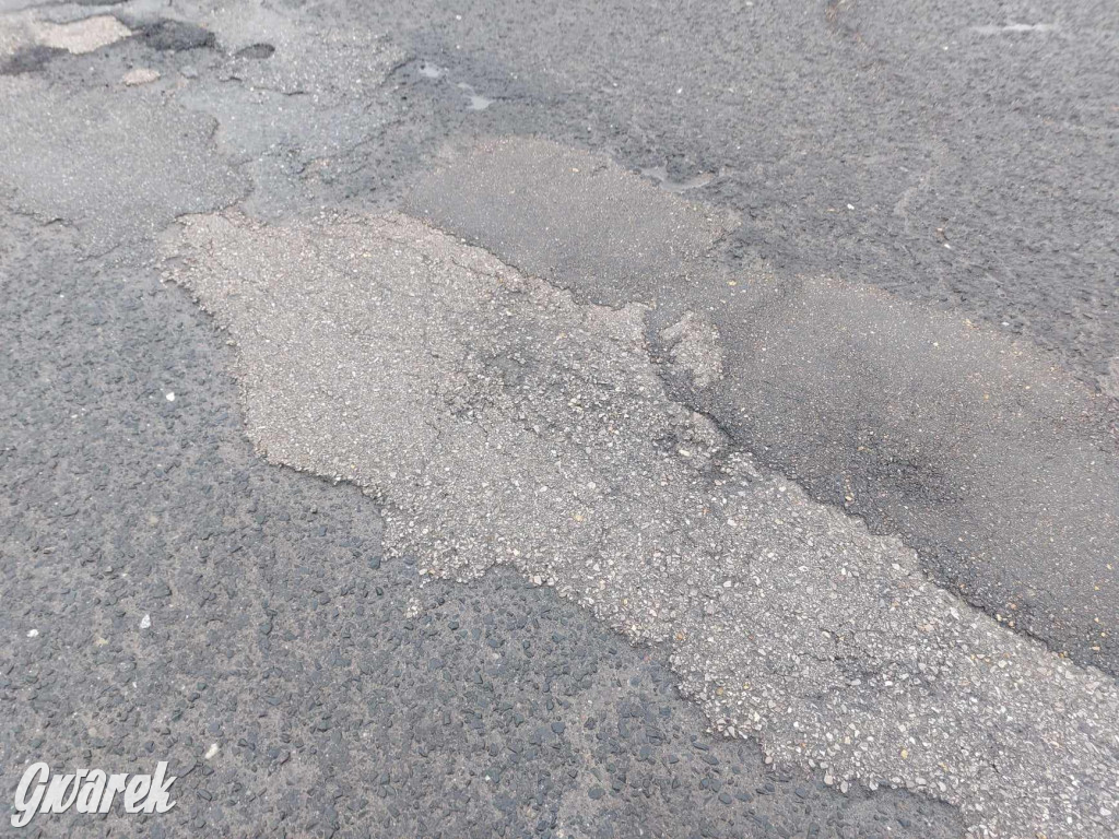 Ser z dziurami ma ich mniej niż nasze drogi [GALERIA]