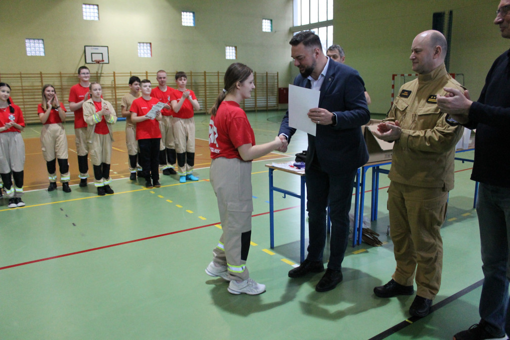 Młodzi druhowie w hali. Po raz pierwszy [FOTO]