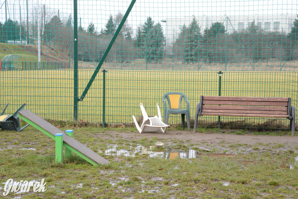 Tarnowskie Góry. Zalany wybieg dla psów