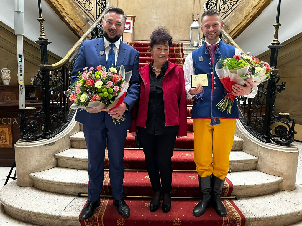 Wójt i były radny z odznakami za zasługi