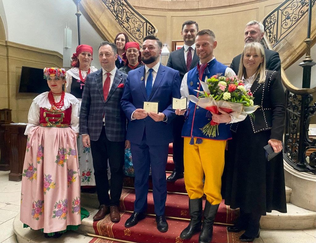 Wójt i były radny z odznakami za zasługi