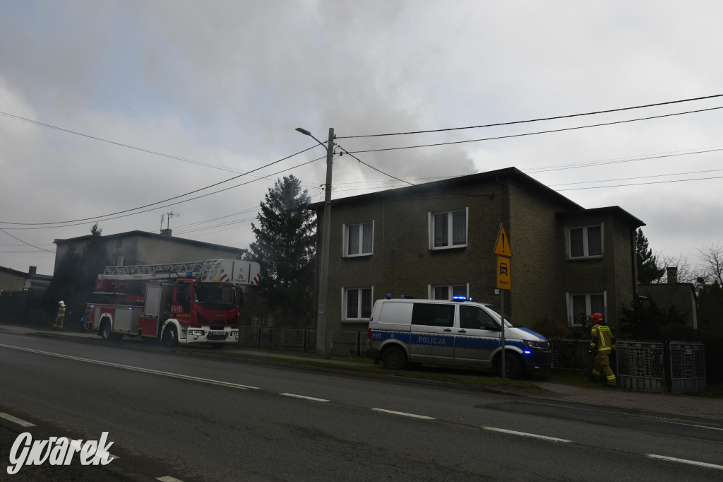 Tarnowskie Góry. Pożar na Gliwickiej [ZDJĘCIA]