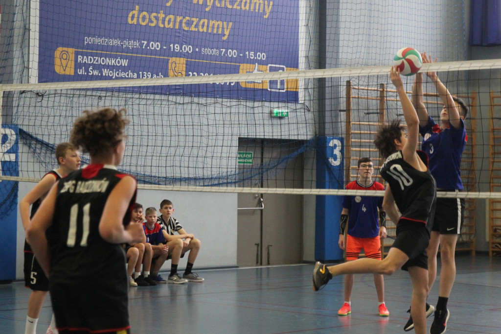 Gminne zawody w siatkówce [ZDJĘCIA]