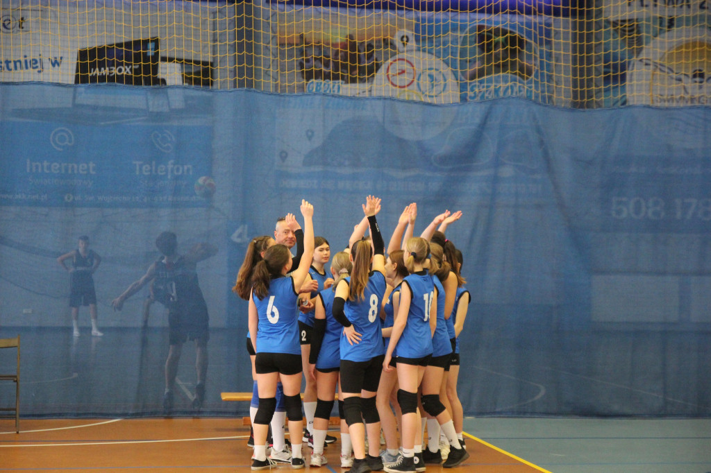 Gminne zawody w siatkówce [ZDJĘCIA]