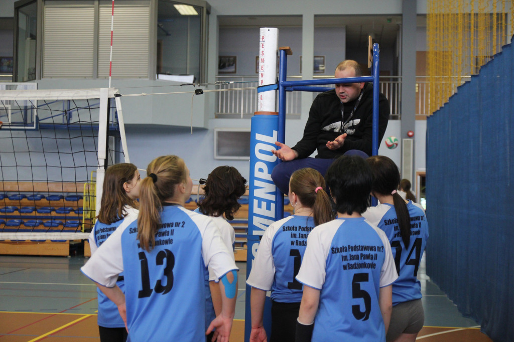 Gminne zawody w siatkówce [ZDJĘCIA]