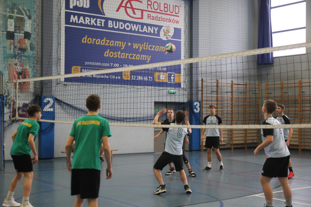 Gminne zawody w siatkówce [ZDJĘCIA]