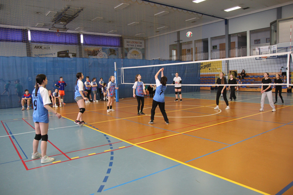 Gminne zawody w siatkówce [ZDJĘCIA]