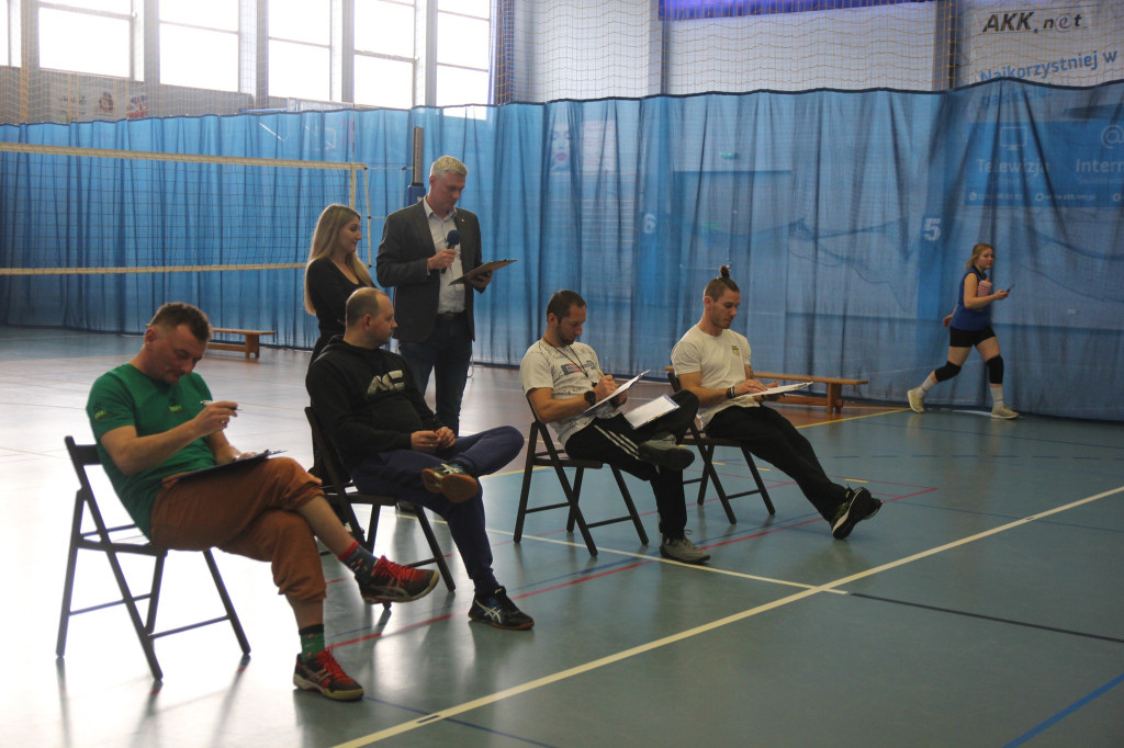 Gminne zawody w siatkówce [ZDJĘCIA]