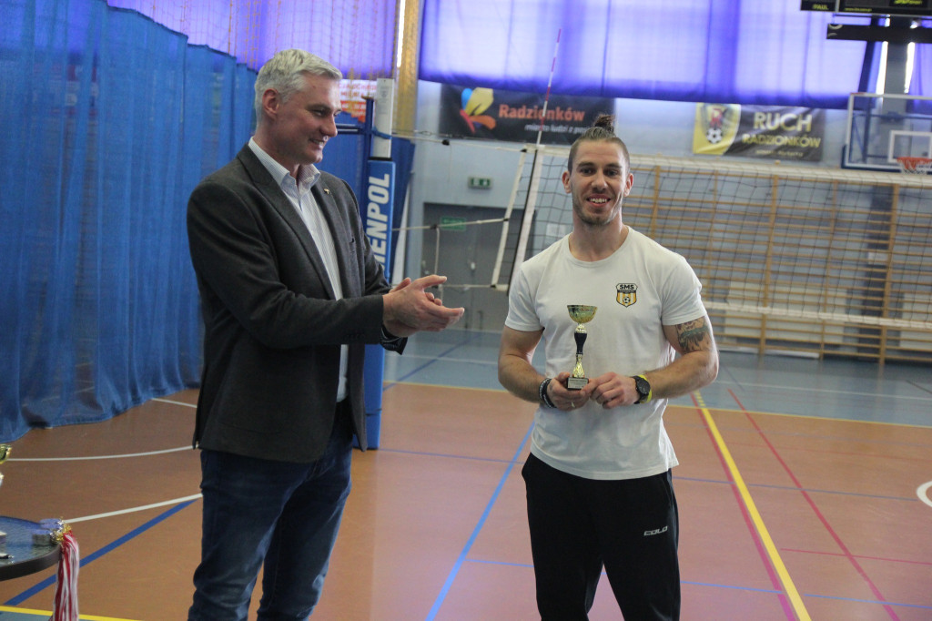 Gminne zawody w siatkówce [ZDJĘCIA]