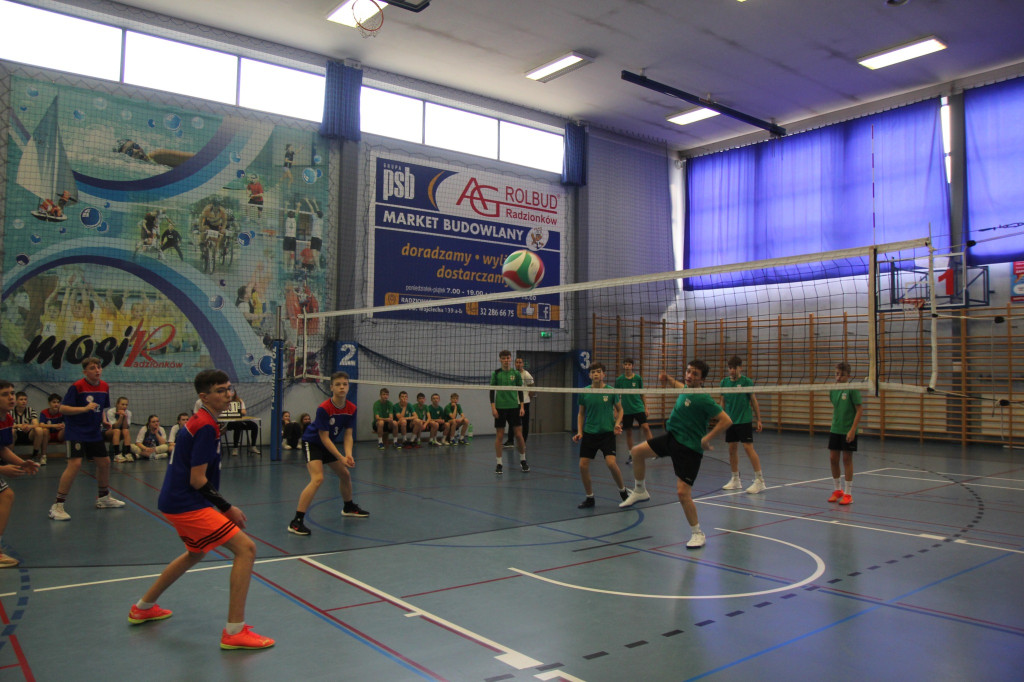 Gminne zawody w siatkówce [ZDJĘCIA]