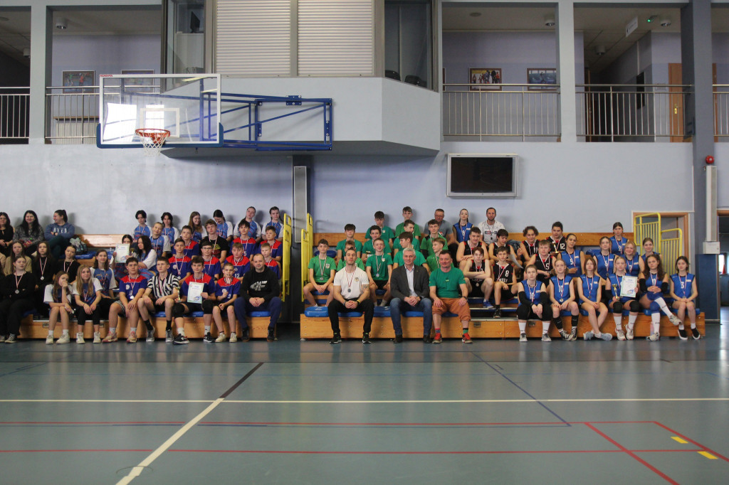 Gminne zawody w siatkówce [ZDJĘCIA]