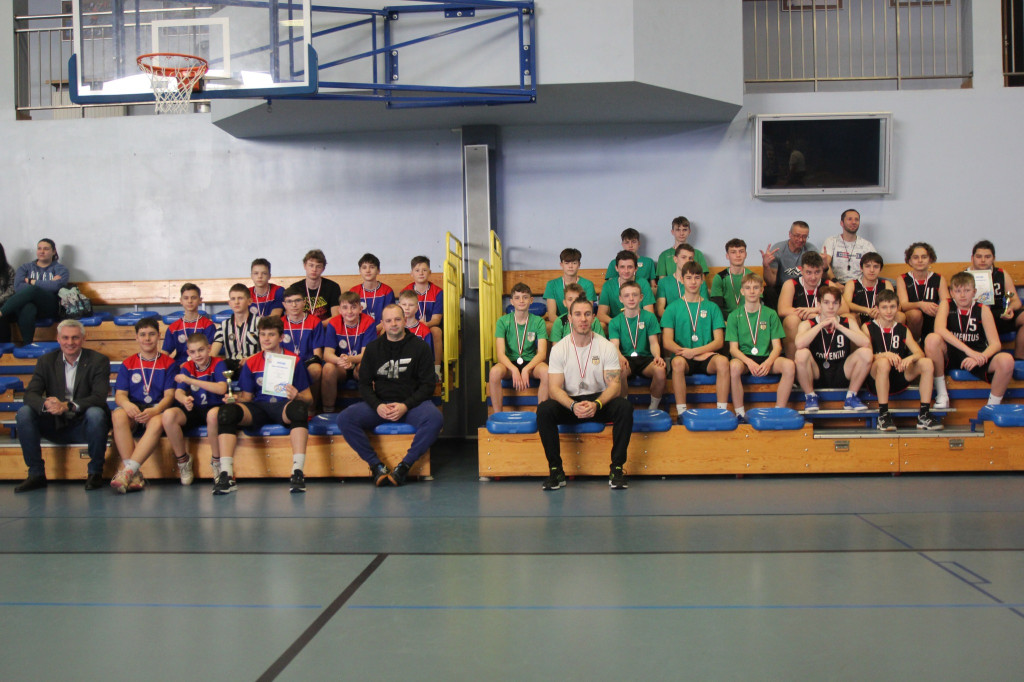 Gminne zawody w siatkówce [ZDJĘCIA]