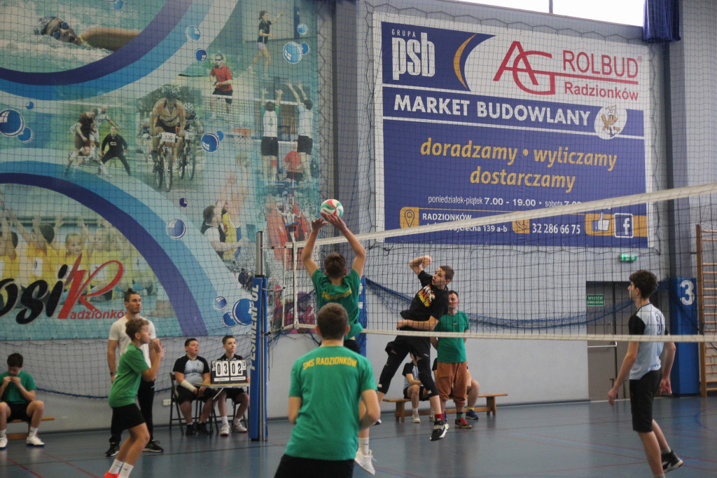 Gminne zawody w siatkówce [ZDJĘCIA]