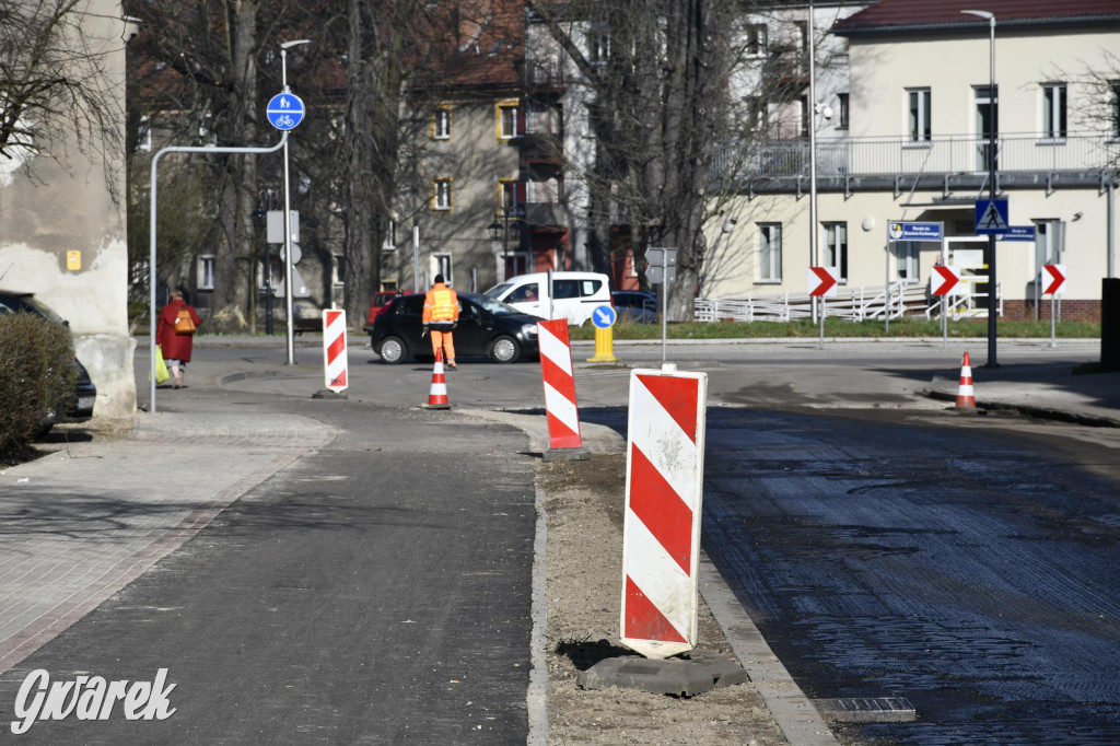 Tarnowskie Góry. Nowy asfalt na ul. Sienkiewicza [FOTO]