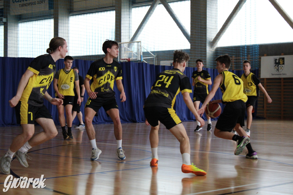 Tarnowskie Góry. Szkoły rywalizowały w koszykówce [FOTO]