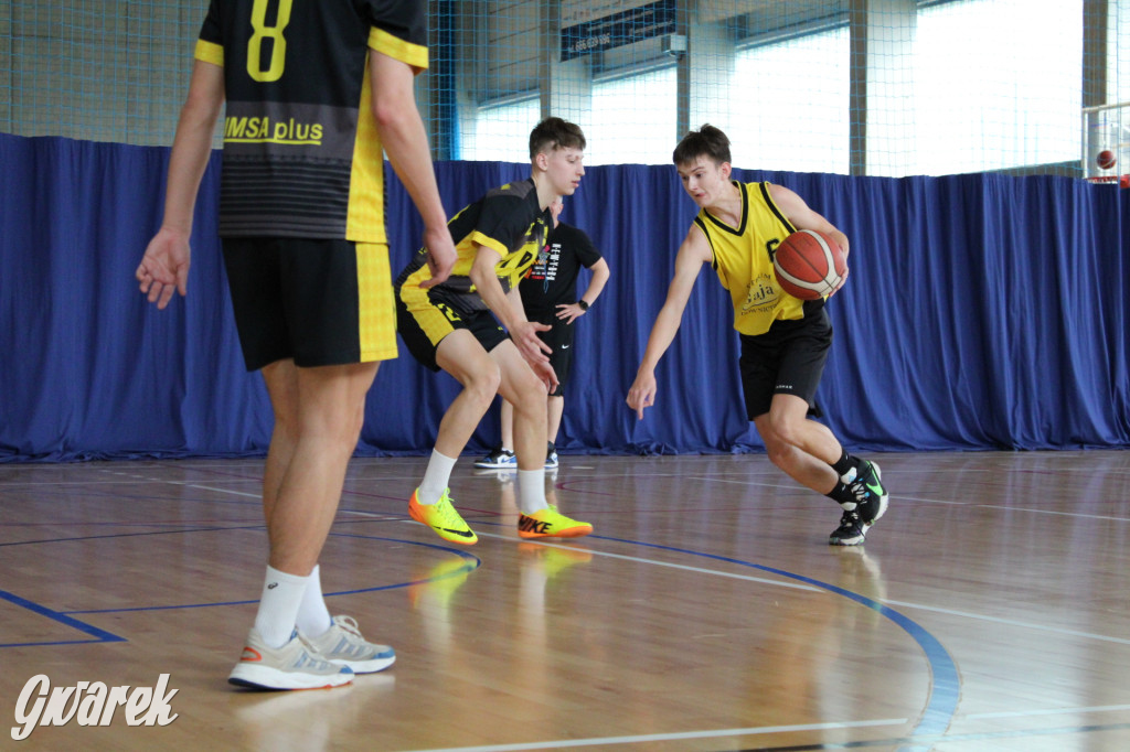 Tarnowskie Góry. Szkoły rywalizowały w koszykówce [FOTO]