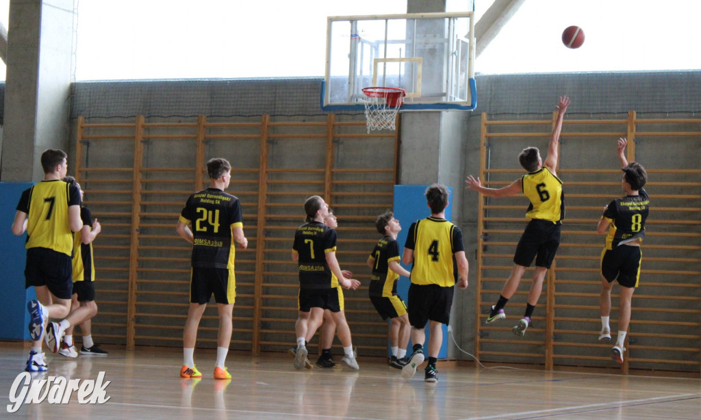 Tarnowskie Góry. Szkoły rywalizowały w koszykówce [FOTO]