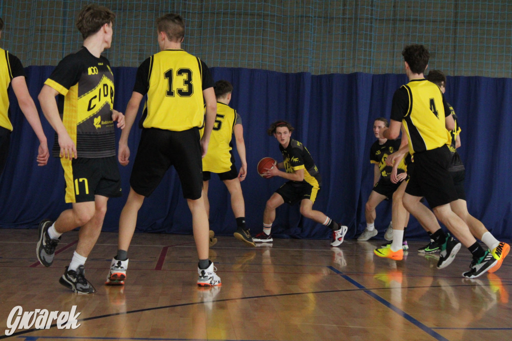 Tarnowskie Góry. Szkoły rywalizowały w koszykówce [FOTO]