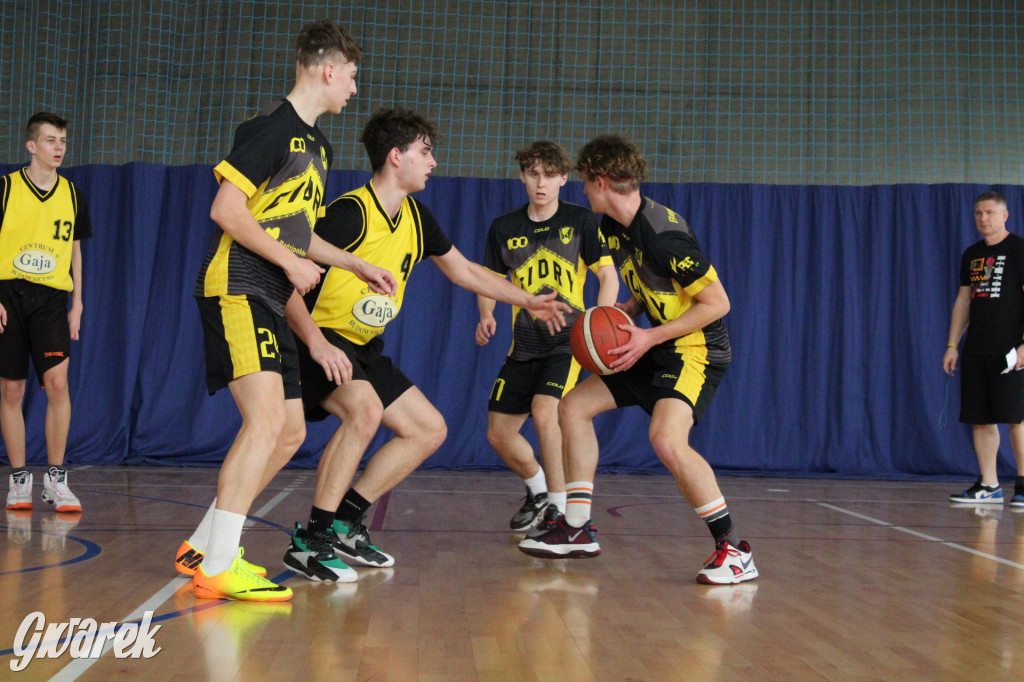 Tarnowskie Góry. Szkoły rywalizowały w koszykówce [FOTO]