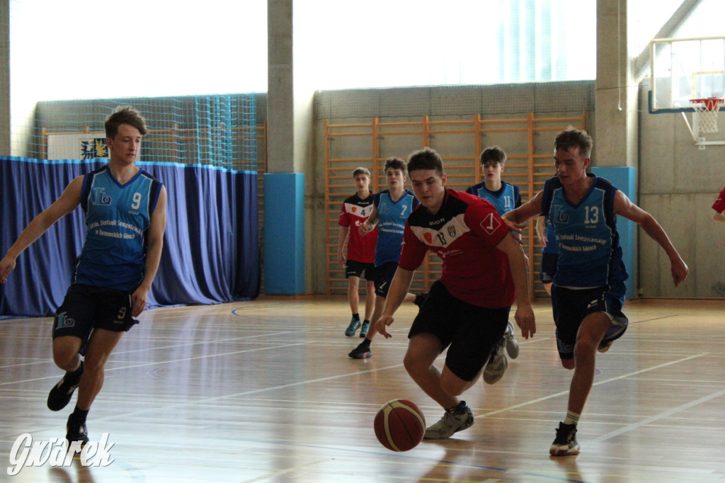 Tarnowskie Góry. Szkoły rywalizowały w koszykówce [FOTO]