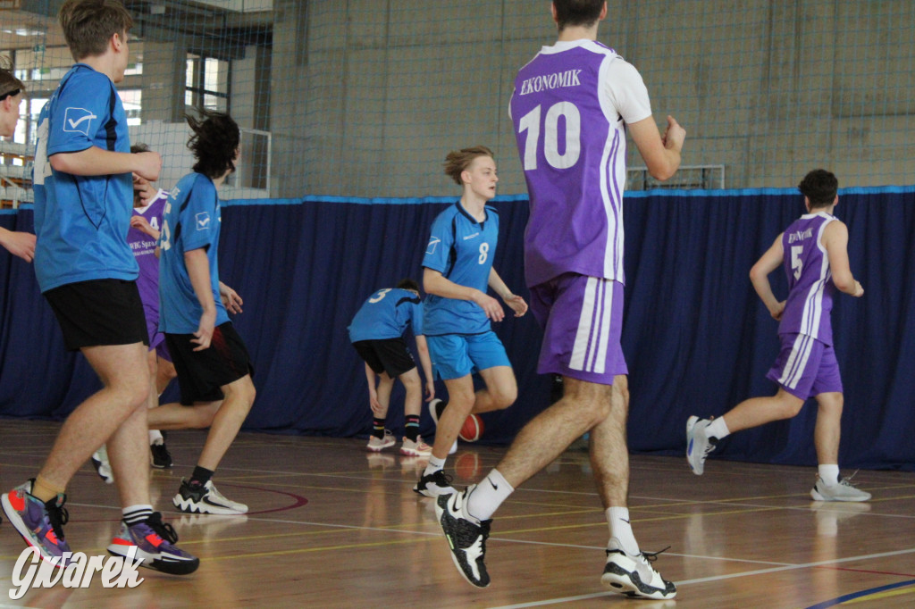 Tarnowskie Góry. Szkoły rywalizowały w koszykówce [FOTO]