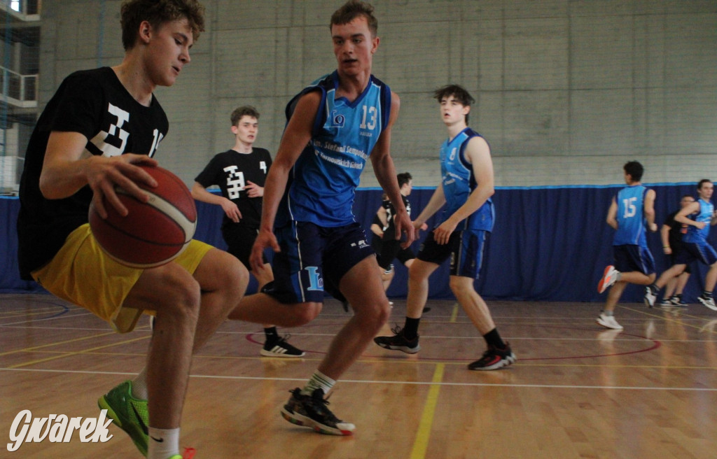 Tarnowskie Góry. Szkoły rywalizowały w koszykówce [FOTO]