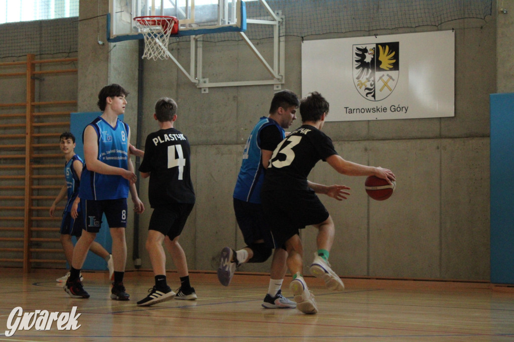 Tarnowskie Góry. Szkoły rywalizowały w koszykówce [FOTO]