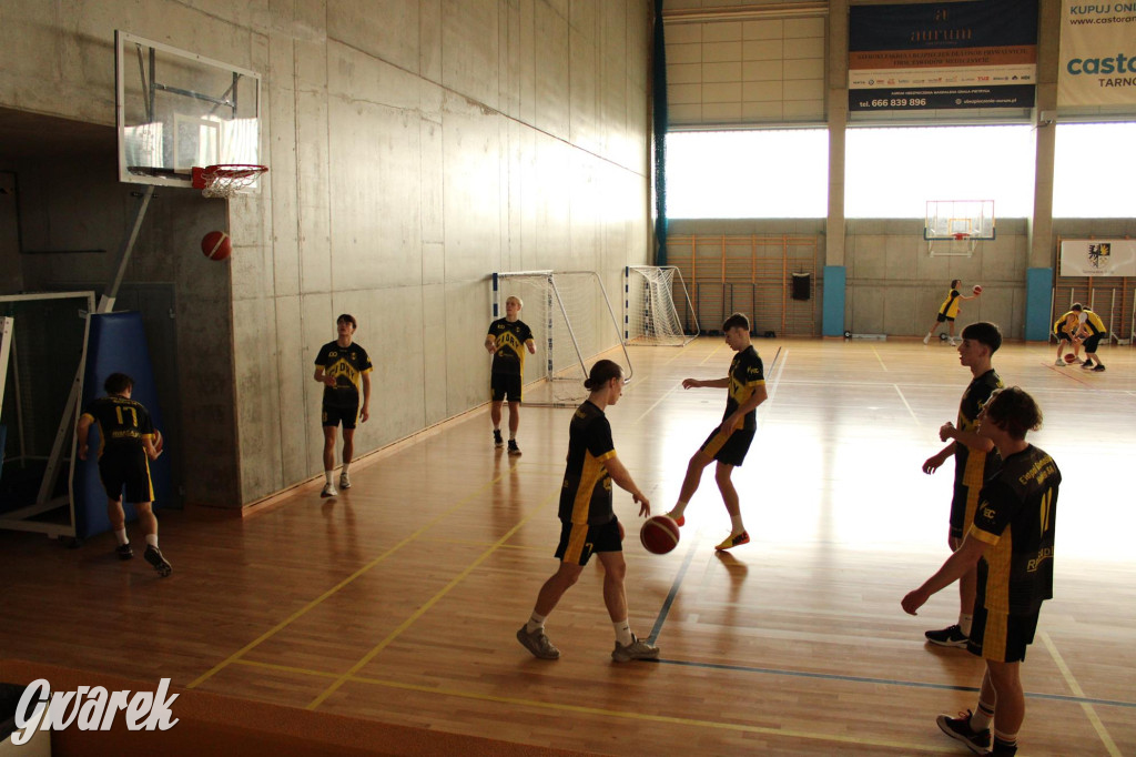 Tarnowskie Góry. Szkoły rywalizowały w koszykówce [FOTO]