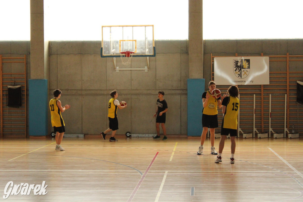 Tarnowskie Góry. Szkoły rywalizowały w koszykówce [FOTO]