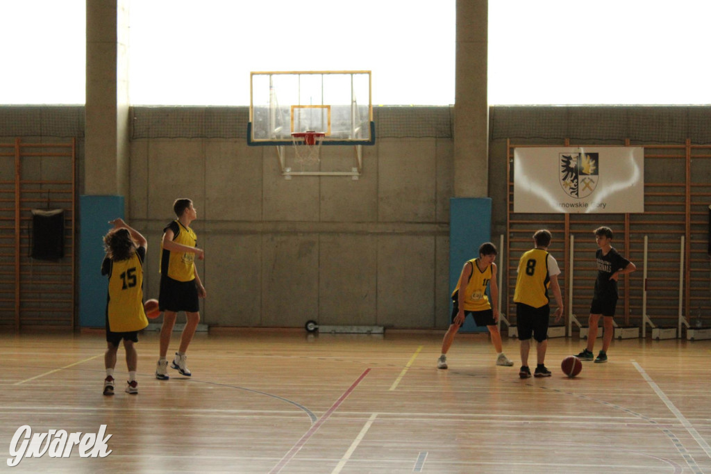 Tarnowskie Góry. Szkoły rywalizowały w koszykówce [FOTO]