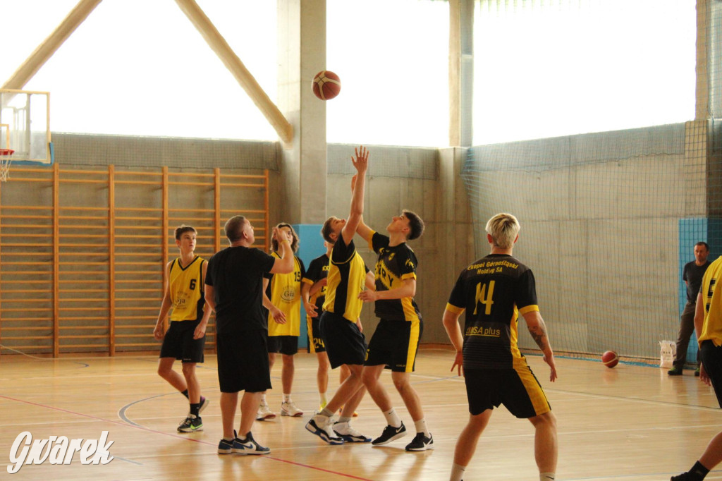 Tarnowskie Góry. Szkoły rywalizowały w koszykówce [FOTO]