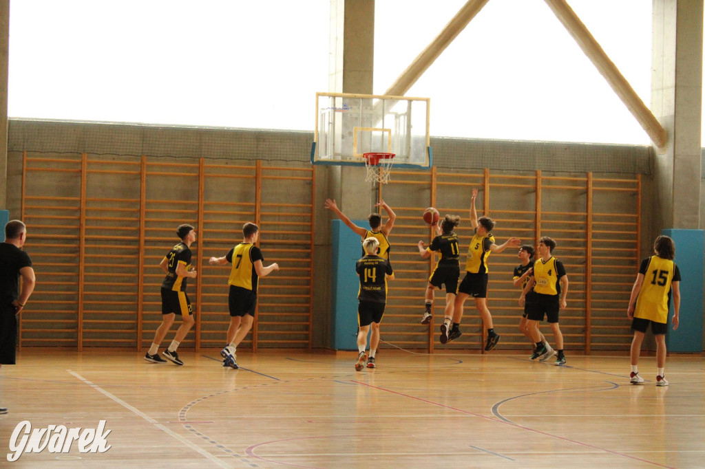 Tarnowskie Góry. Szkoły rywalizowały w koszykówce [FOTO]