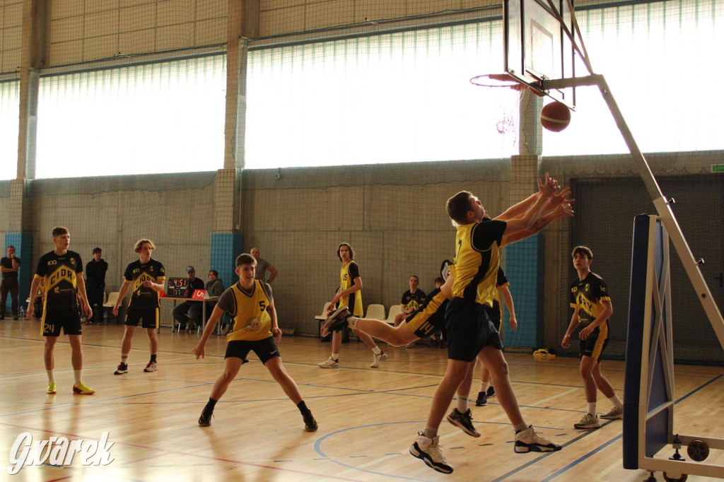 Tarnowskie Góry. Szkoły rywalizowały w koszykówce [FOTO]