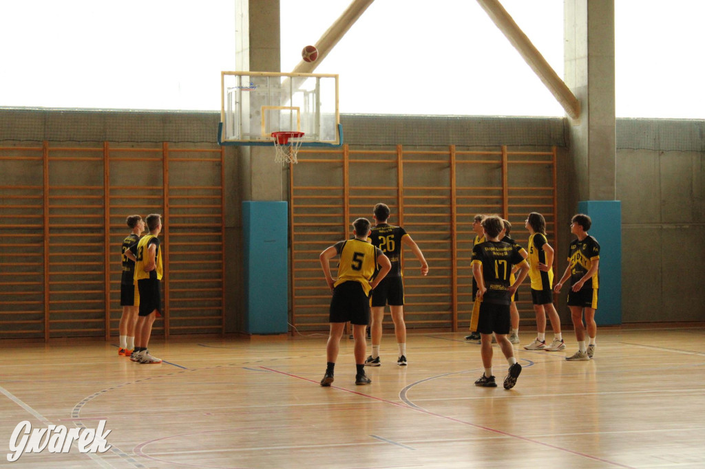 Tarnowskie Góry. Szkoły rywalizowały w koszykówce [FOTO]
