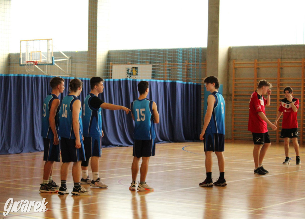 Tarnowskie Góry. Szkoły rywalizowały w koszykówce [FOTO]