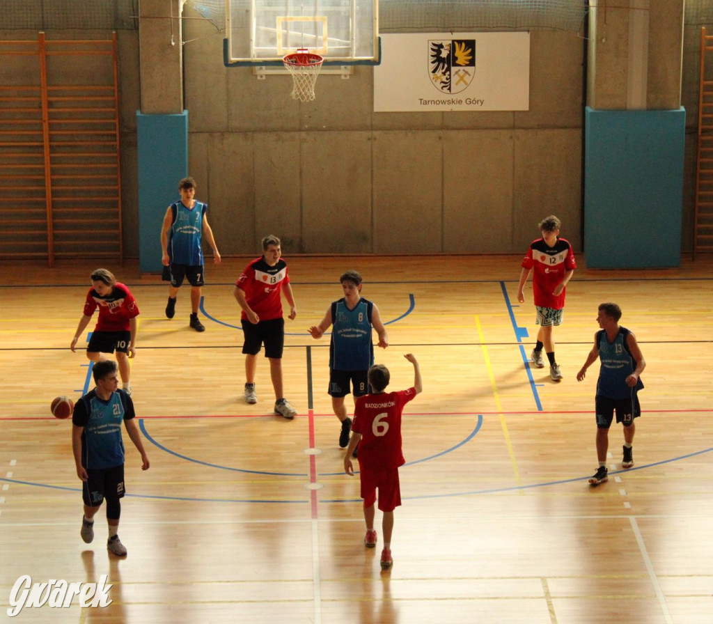 Tarnowskie Góry. Szkoły rywalizowały w koszykówce [FOTO]