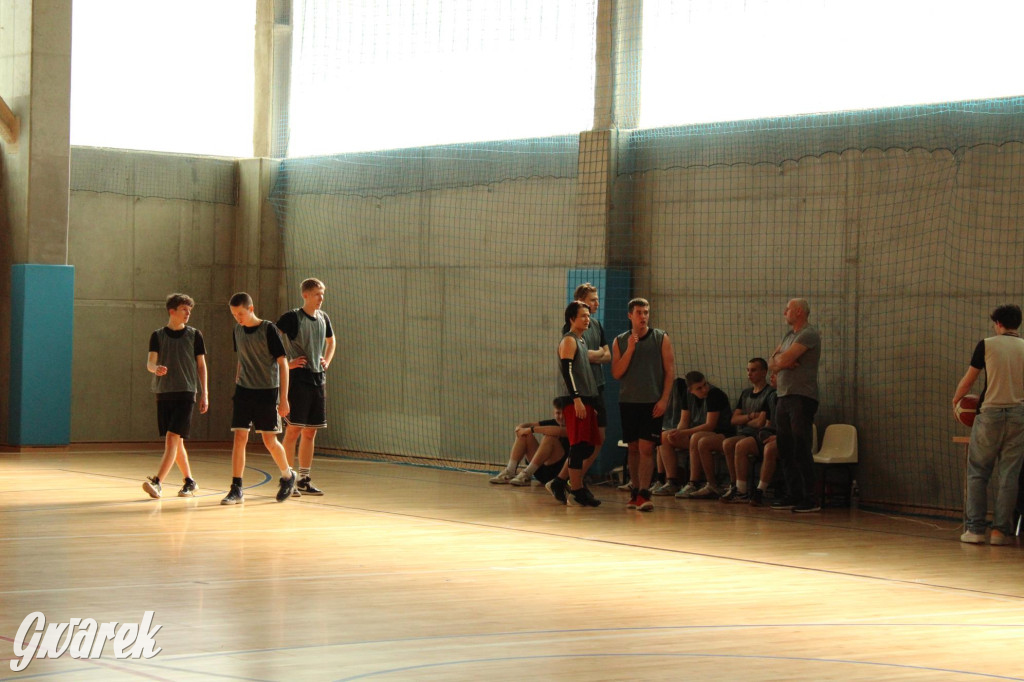 Tarnowskie Góry. Szkoły rywalizowały w koszykówce [FOTO]