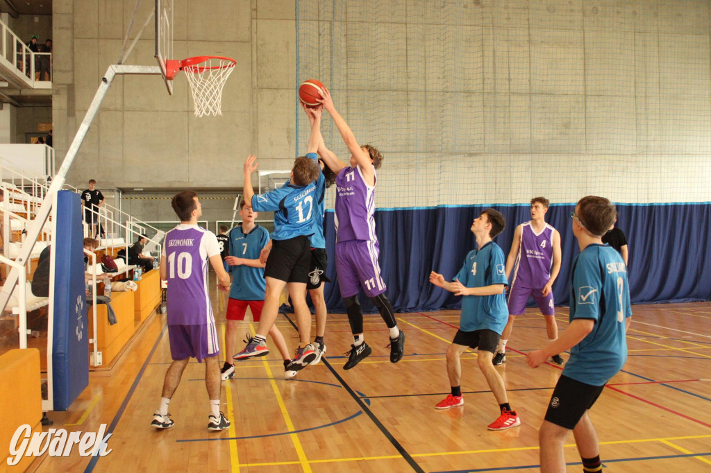 Tarnowskie Góry. Szkoły rywalizowały w koszykówce [FOTO]