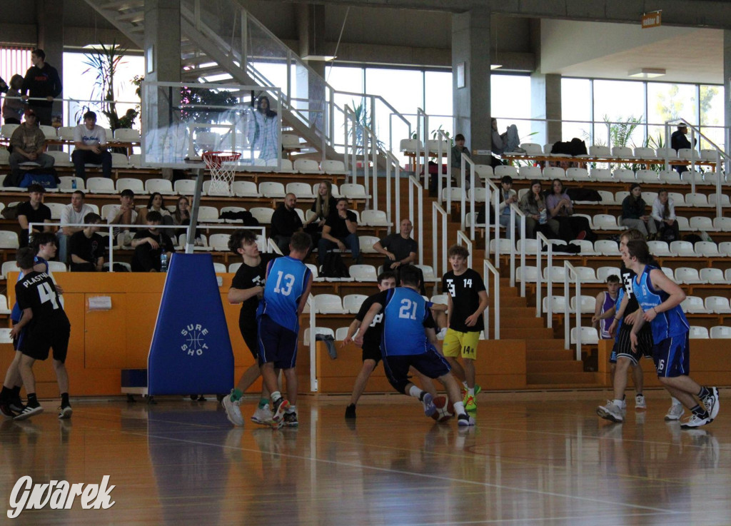 Tarnowskie Góry. Szkoły rywalizowały w koszykówce [FOTO]