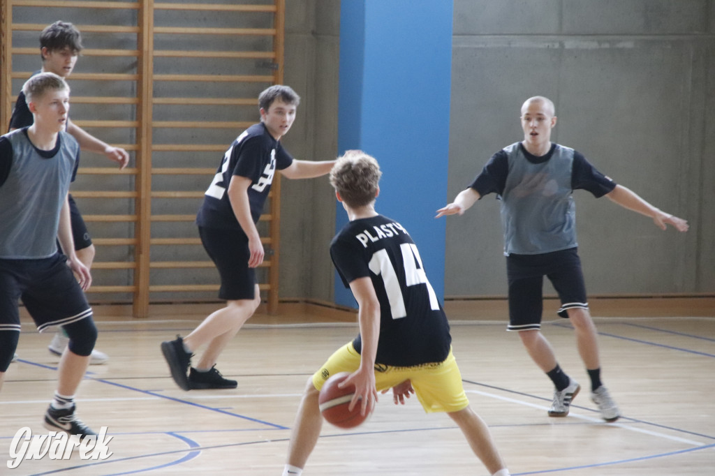 Tarnowskie Góry. Szkoły rywalizowały w koszykówce [FOTO]