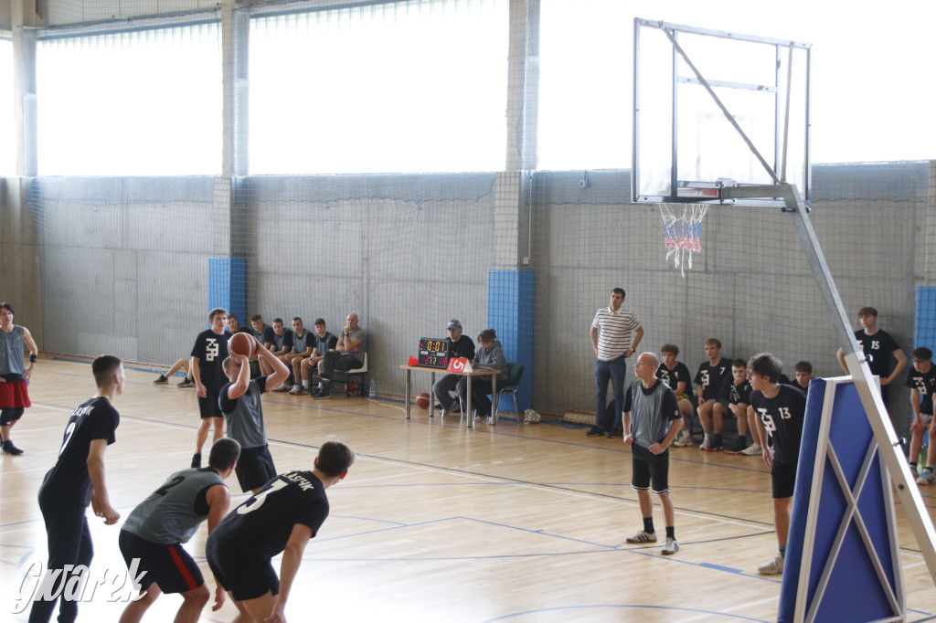 Tarnowskie Góry. Szkoły rywalizowały w koszykówce [FOTO]