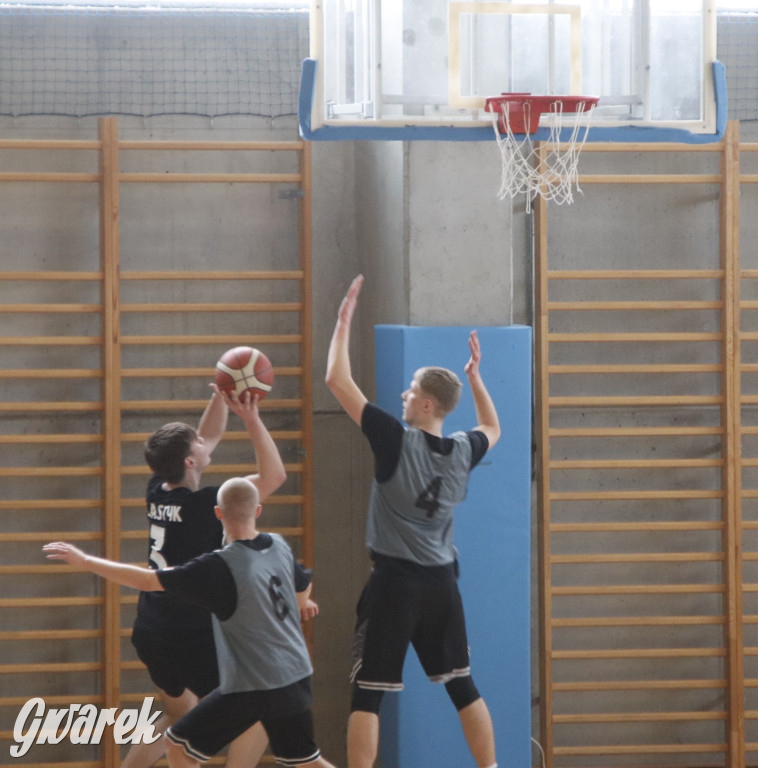 Tarnowskie Góry. Szkoły rywalizowały w koszykówce [FOTO]